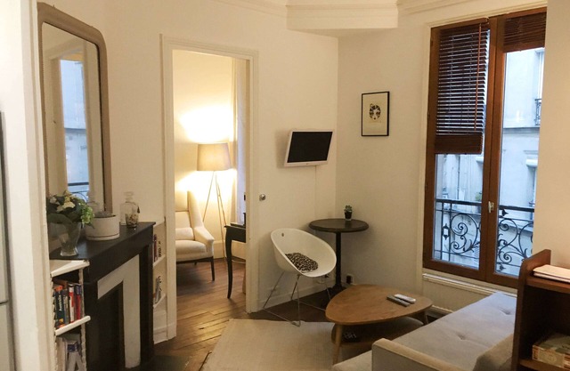 Beautiful & comfy 1 bdrm in trendy 9th district