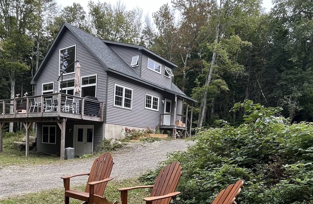Beautiful cottage on a tidal cove in Stonington, ME