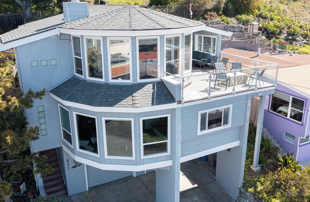 Beautiful, Custom Cayucos Home with Views!
