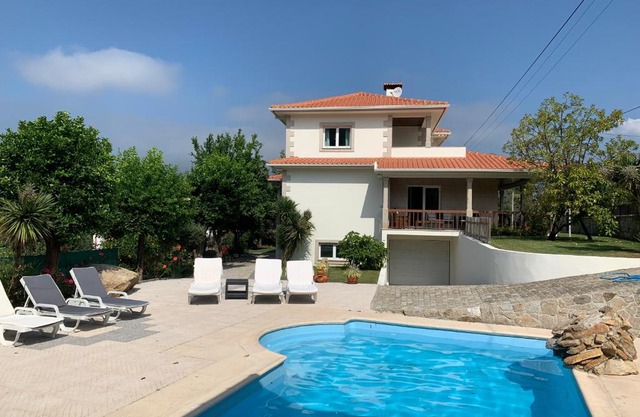 Beautiful detached villa with private pool, Fibre Wi-fi, garden, games room & BBQ