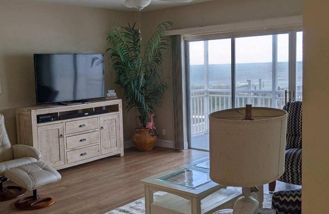 Beautiful direct ocean front beach access condo