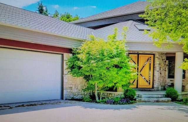 Beautiful Door County Bluff House w/heated pool