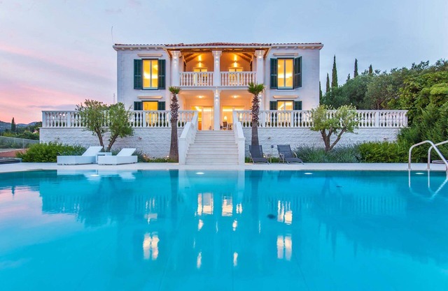 Beautiful Dubrovnik Villa | 5 Bedrooms | Villa Gold Dubrovnik | Sea Views