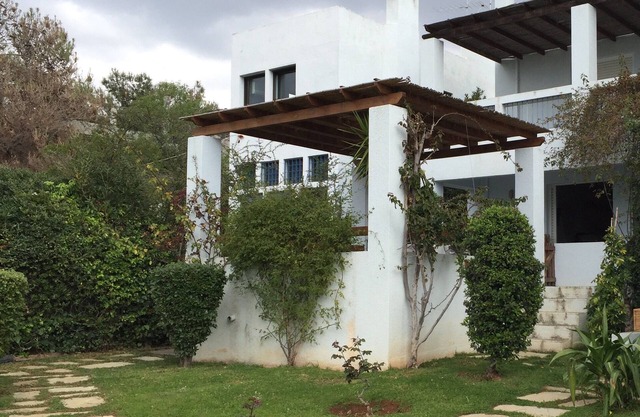 Beautiful Garden With Gazebo Walking Distance To the Sea