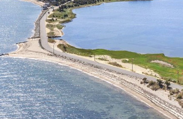 beautiful Gerard Drive cottage- water everywhere!.