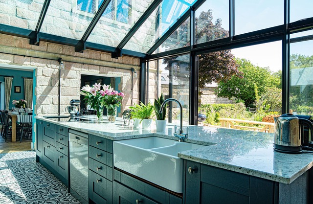 Beautiful Hall in Stunning Countryside for Group Getaways with Hot Tub