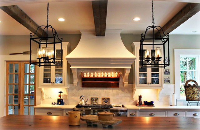 Beautiful Historic Home 6 Blocks from Stadium, 3 blocks from downtown