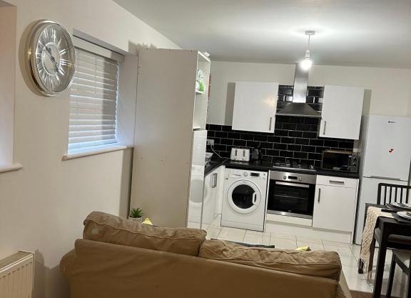 Beautiful Hoe Street Dream Ground Floor one bedroom apartment