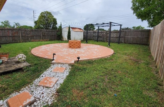 Beautiful home close to airport and minutes from downtown