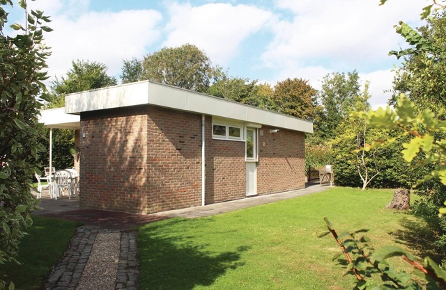 Beautiful home in Wolphaartsdijk