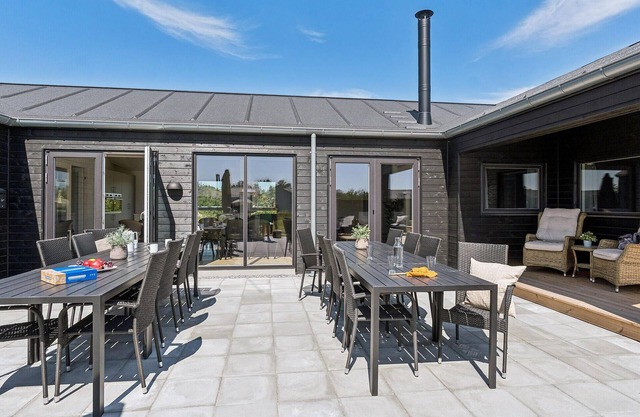 Beautiful home in ålbæk with sauna
