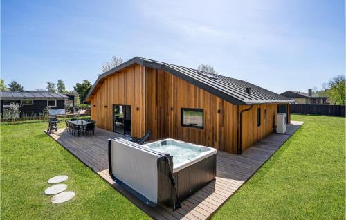Beautiful Home In Børkop With Kitchen