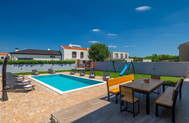 Beautiful home in Bale