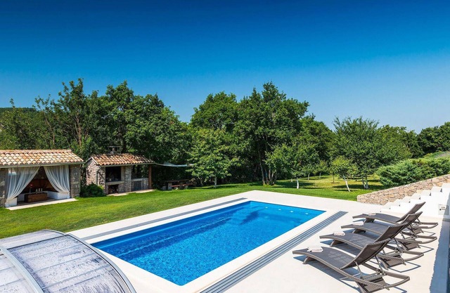 Beautiful home in Buzet