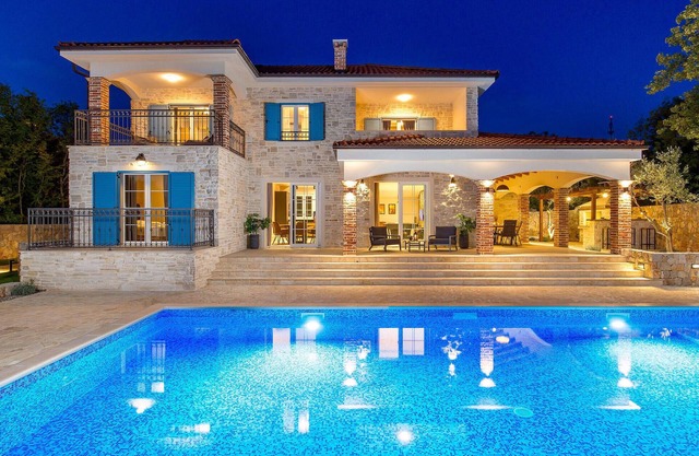 Beautiful home in Dobrinj