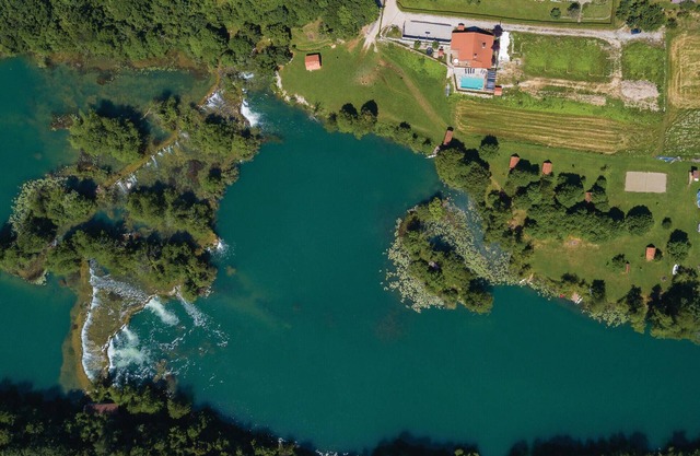 Beautiful home in Gornji Zvecaj