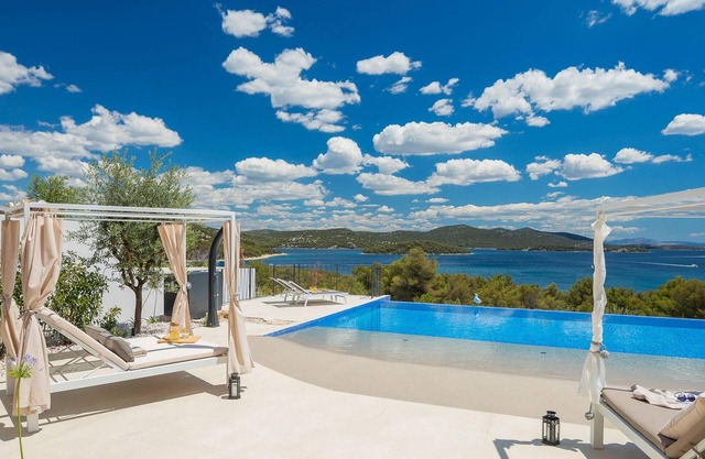 Beautiful home in Jezera with sauna