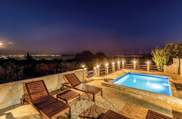 Beautiful home in Kastel Novi