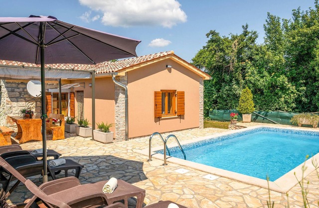 Beautiful home in Labin with WiFi