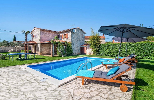 Beautiful home in Marcana