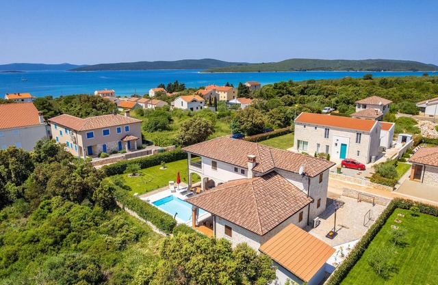 Beautiful home in Muline with sauna