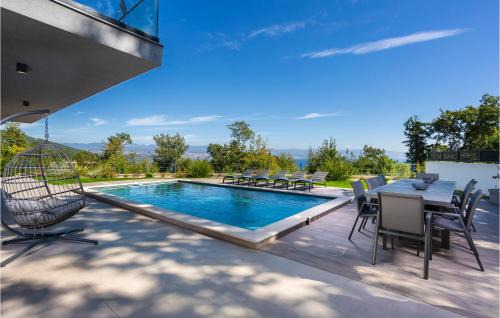 Beautiful Home In Opric With Wifi