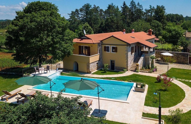 Beautiful home in Pazin