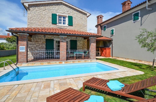 Beautiful home in Porec