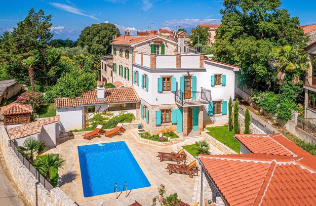 Beautiful home in Porec