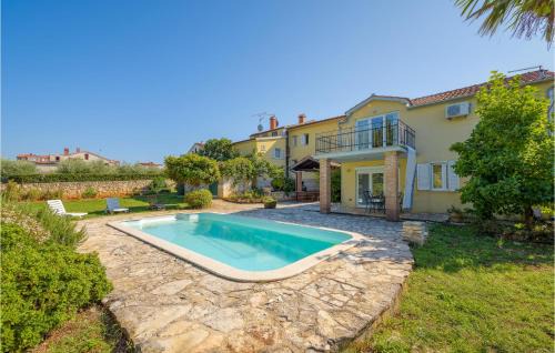 Beautiful Home In Porec With Wifi