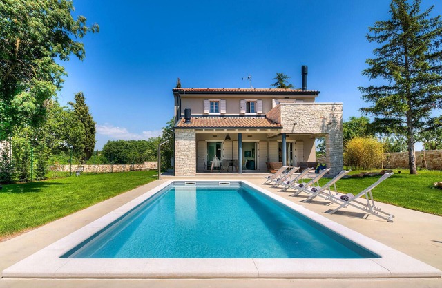 Beautiful home in Sivati