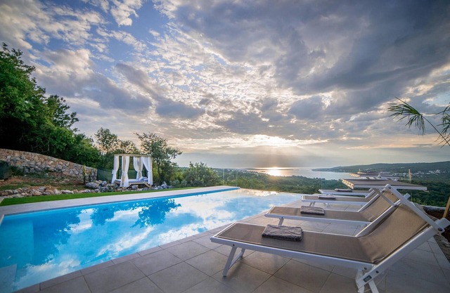 Beautiful home in Suzan