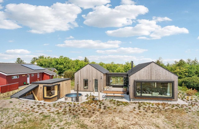 Beautiful home in Tarm with sauna