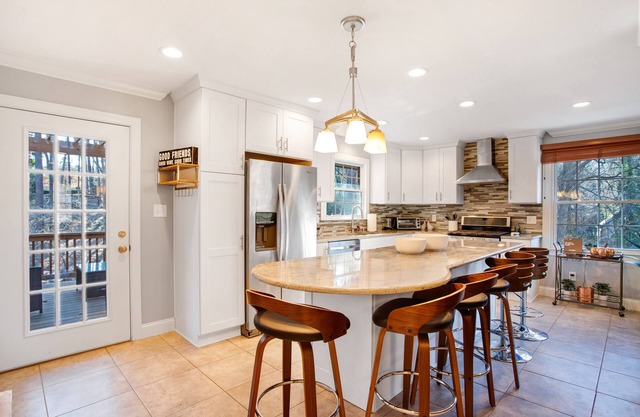 Beautiful home in the heart of Raleigh, perfect blend of convenience & comfort.