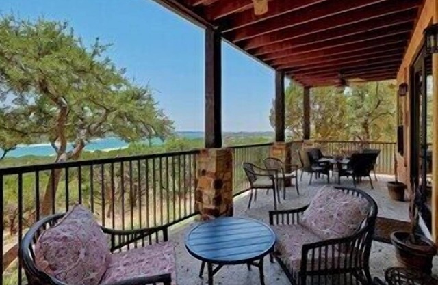 Beautiful Home in the Hollows Resort! Views, 4 Pools, Hill Country Escape!