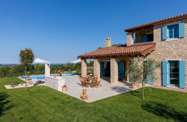 Beautiful home in Umag