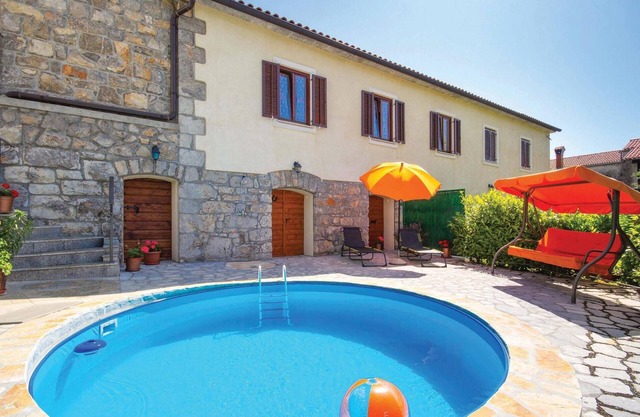 Beautiful home in Veprinac with WiFi