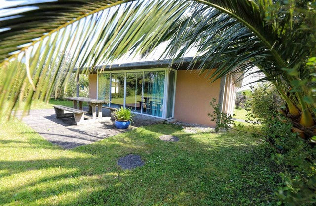 BEAUTIFUL HOUSE 100 METRES FROM THE BEACH WITH HEATED INDOOR POOL