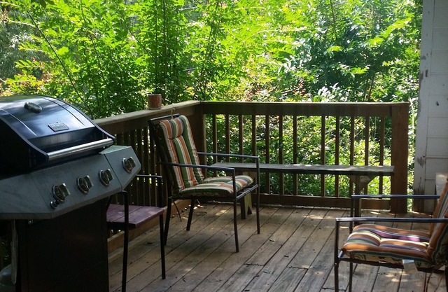 Beautiful Lake View Property! Long term or Monthly rentals welcome!