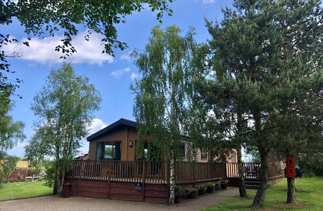 Beautiful lodge with hot tub in the heart of the Northumberland countryside