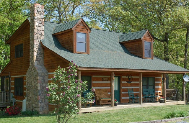 Beautiful Log Cabin with Gorgeous Mountain Views