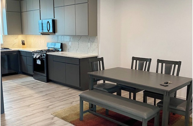 Beautiful Modern Open Floor Plan 2 Bedroom 2 Bath