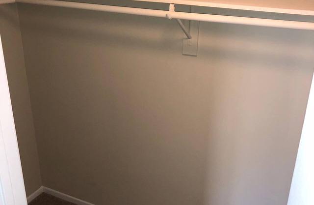 Beautiful Modern 2bd near Warner Center