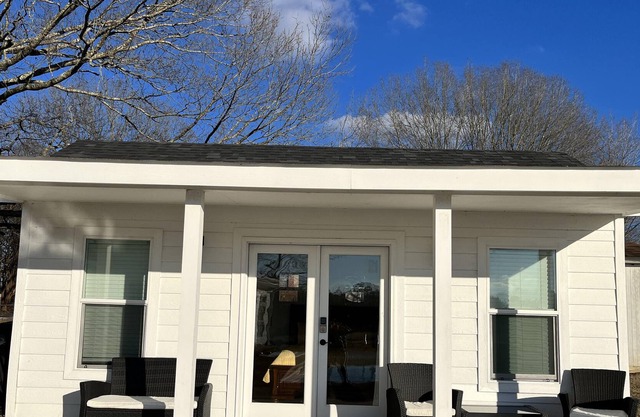 Beautiful New Pool House