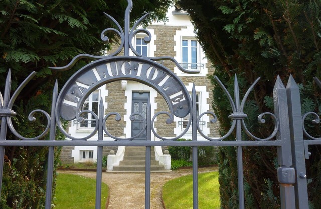 Beautiful old house 12 people near the beach, golf and town