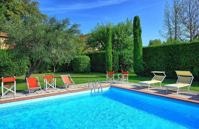 Beautiful private villa with private pool, WIFI, A/C, TV, terrace and panoramic view, close to L.