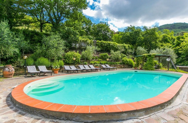 Beautiful private villa for 8 people with pool, A/C, WIFI, TV, patio and panoramic view