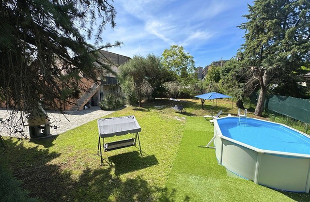 Beautiful private villa for 3 people with private pool, WIFI, A/C and pets allowed, close to Pisa