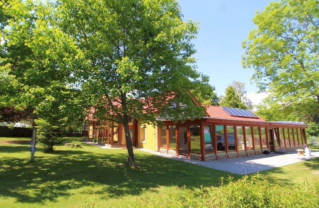 Beautiful private villa with WIFI, private pool, TV, patio, pets allowed, panoramic view and par.