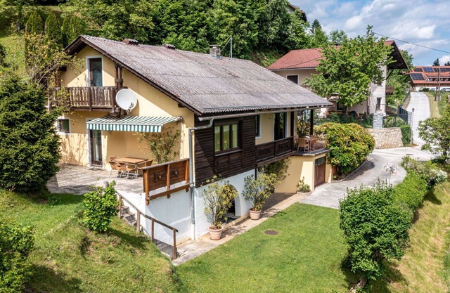 Beautiful private villa for 9 people with WIFI, TV, terrace and pets allowed